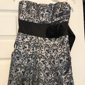 Strapless dress